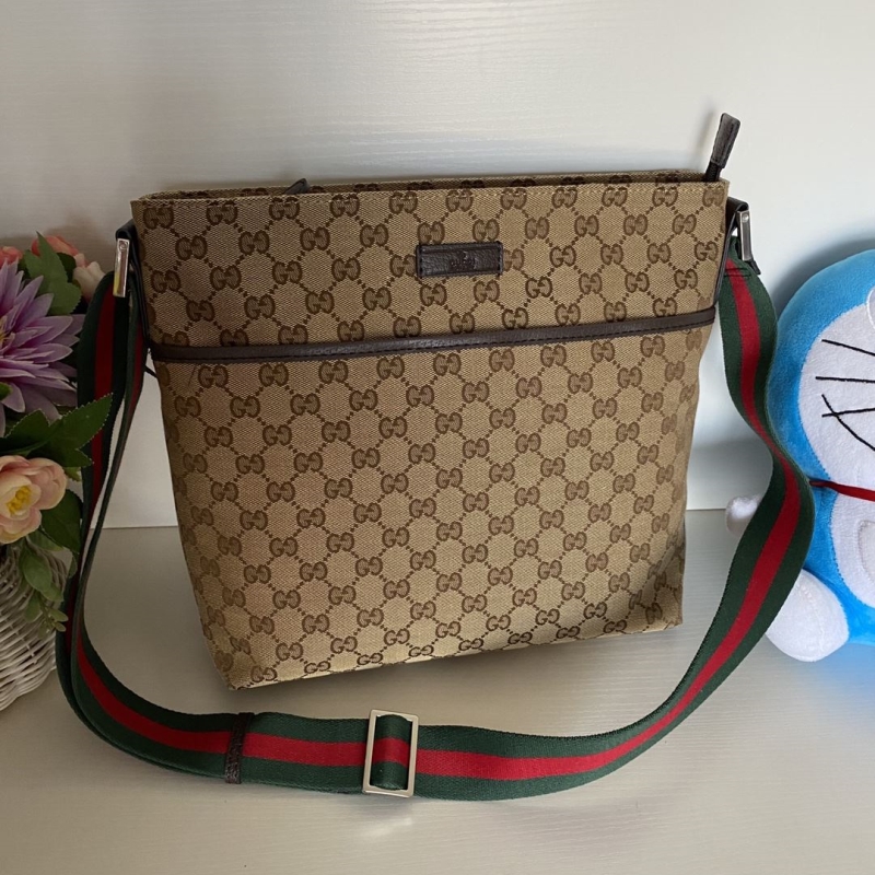 G*u*i satchel bags